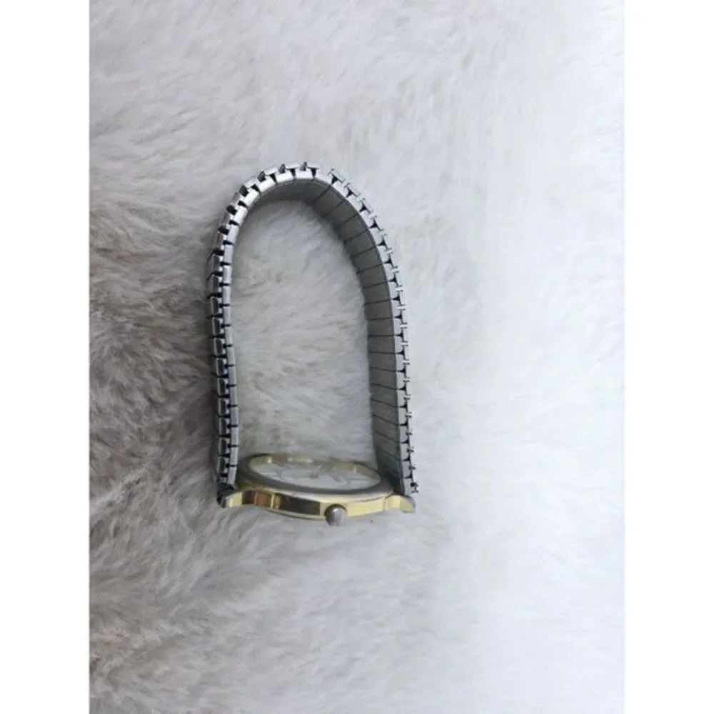 Vintage Gitano Quartz Watch With Silver Band White Face Gold Tone‎